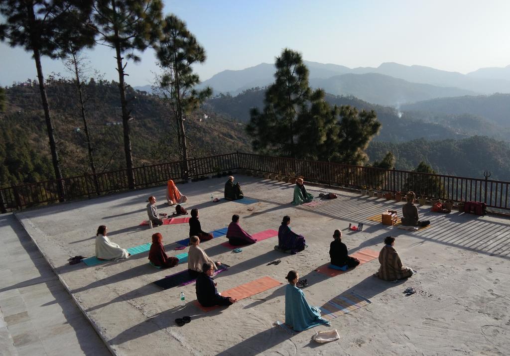 Вилла Kasar Rainbow Yoga Retreat Алмора Экстерьер фото